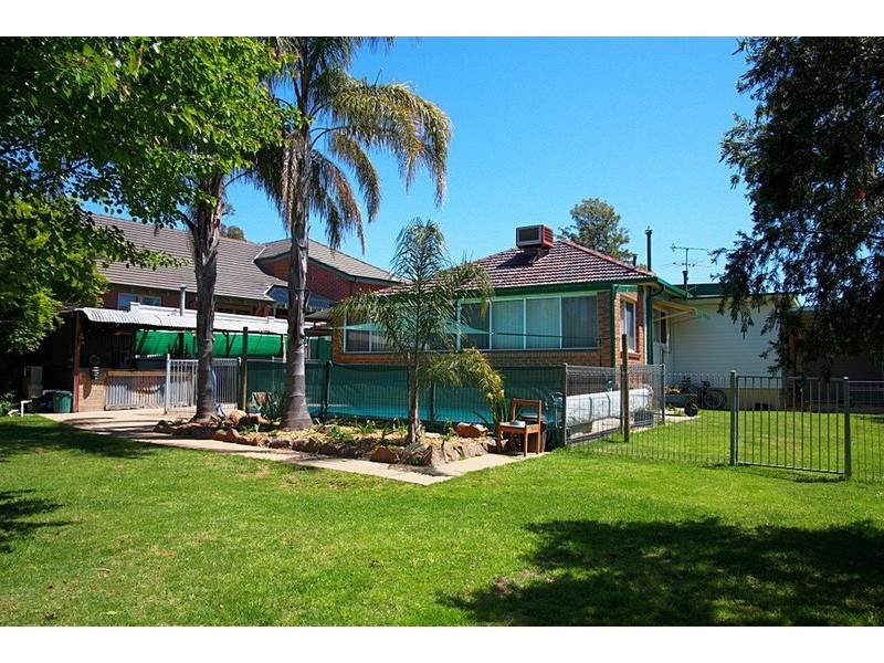 32 The Boulevarde, Kooringal NSW 2650