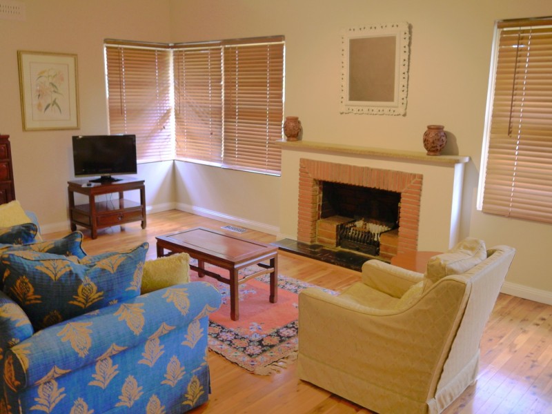 42 Grandview Avenue, Turvey Park NSW 2650