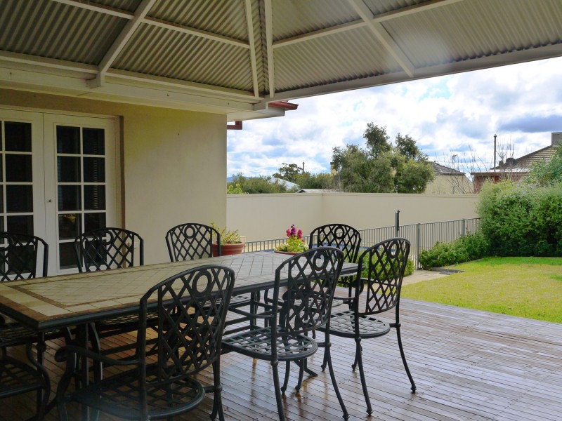 42 Grandview Avenue, Turvey Park NSW 2650