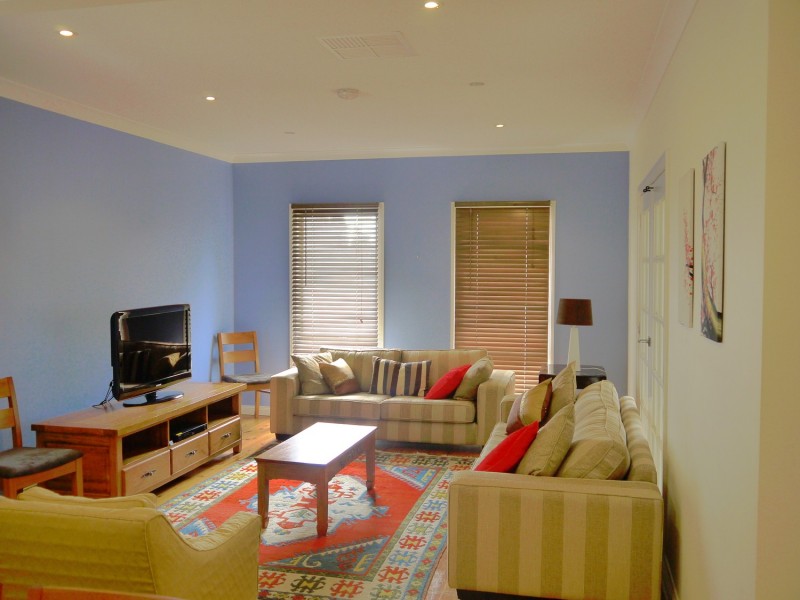 42 Grandview Avenue, Turvey Park NSW 2650
