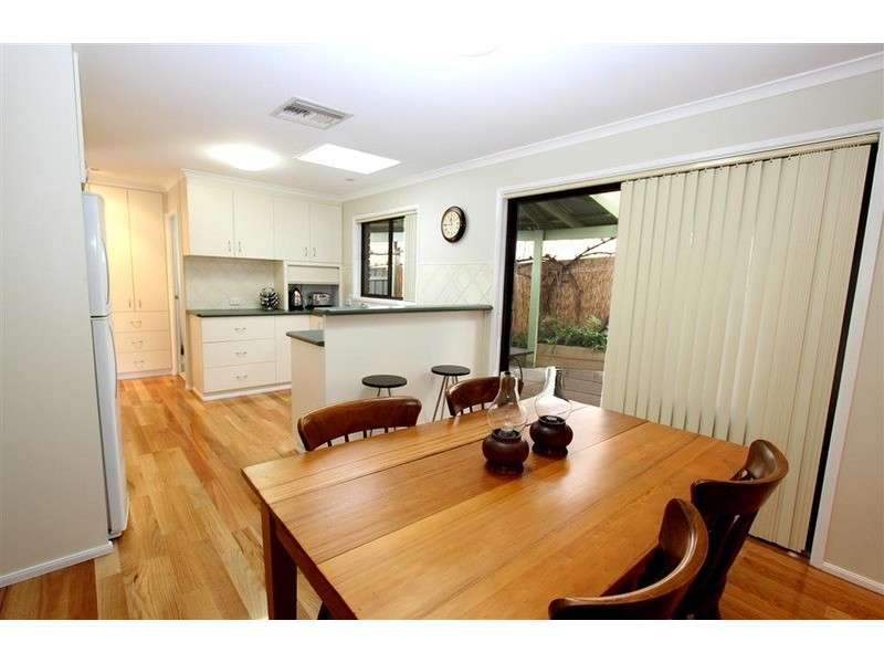 77 Stanley Street, Kooringal NSW 2650