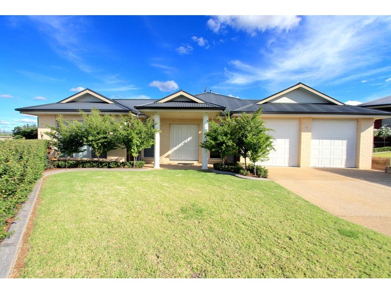 11 Monaro Court, Tatton NSW 2650