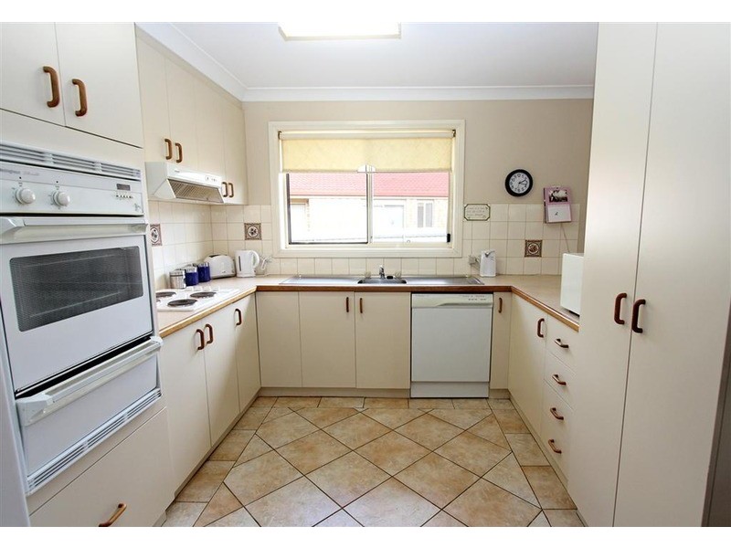 43 Kirrang Avenue, Glenfield Park NSW 2650