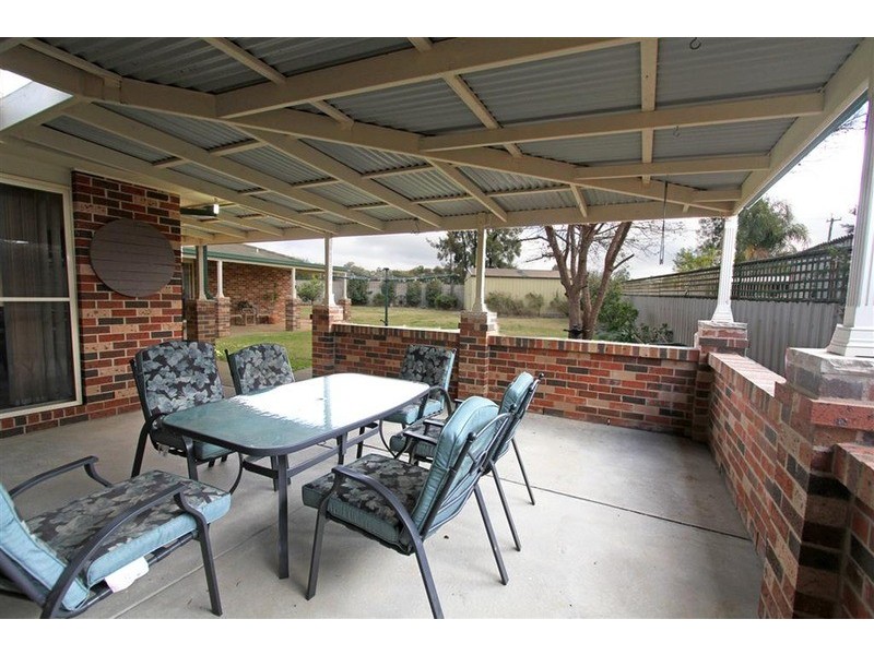 43 Kirrang Avenue, Glenfield Park NSW 2650