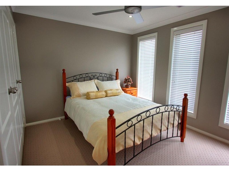 2/2 Clarence Place, Tatton NSW 2650