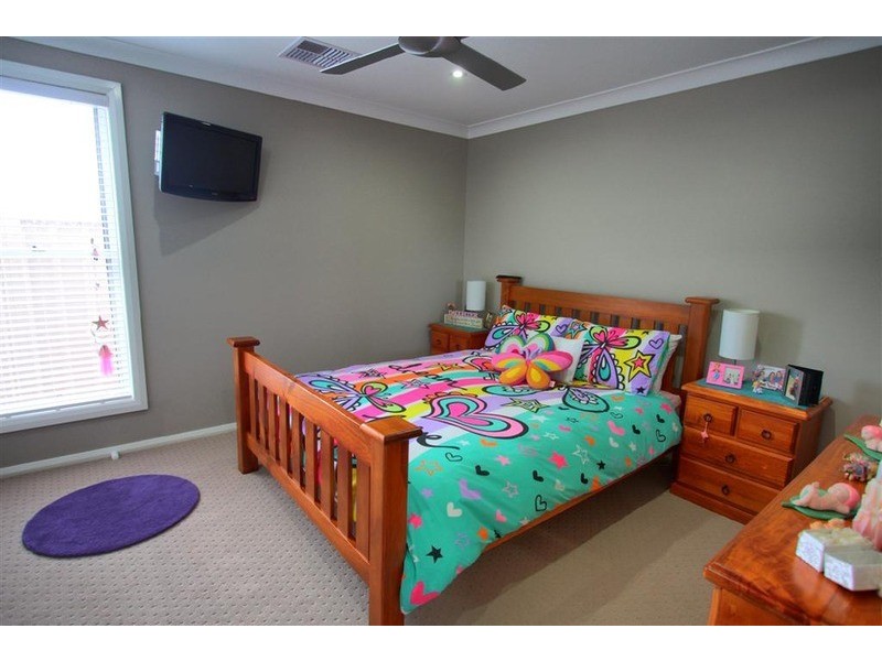 2/2 Clarence Place, Tatton NSW 2650