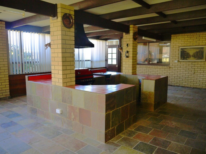 1 Atkins Place, Estella NSW 2650