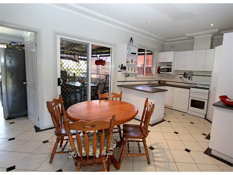 139 Grove Street, Kooringal NSW 2650