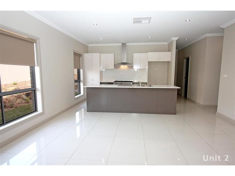 2/7 Burrundulla Road, Bourkelands NSW 2650