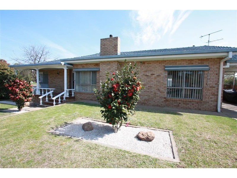 153 Red Hill Road, Wagga Wagga NSW 2650