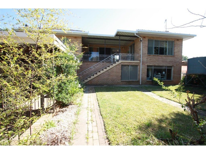 66 Meadow  Street, Wagga Wagga NSW 2650
