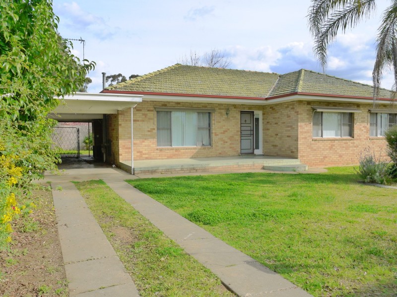 18 Lusher Avenue, Turvey Park NSW 2650