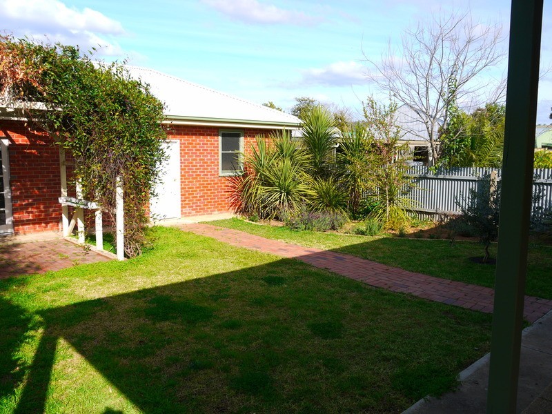 21 Oates Avenue, Wagga Wagga NSW 2650