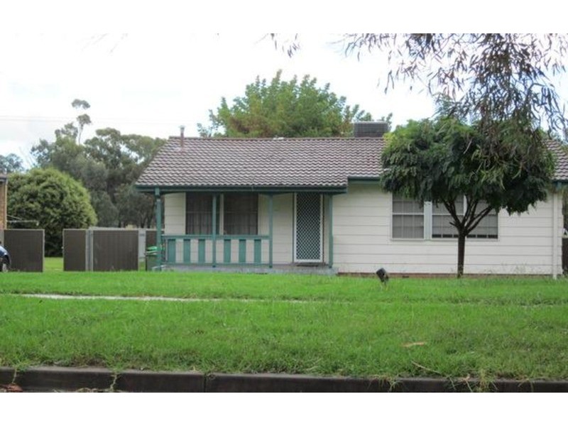 40 Adams Street, Wagga Wagga NSW 2650
