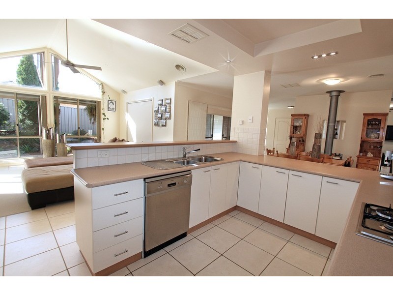 28 Tamar  Drive, Tatton NSW 2650