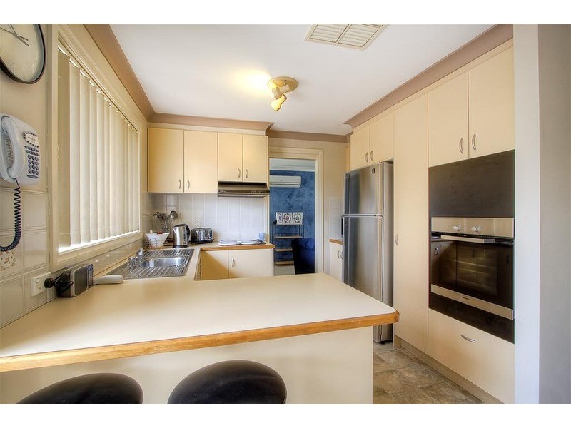 111 Balleroo Crescent, Glenfield Park NSW 2650