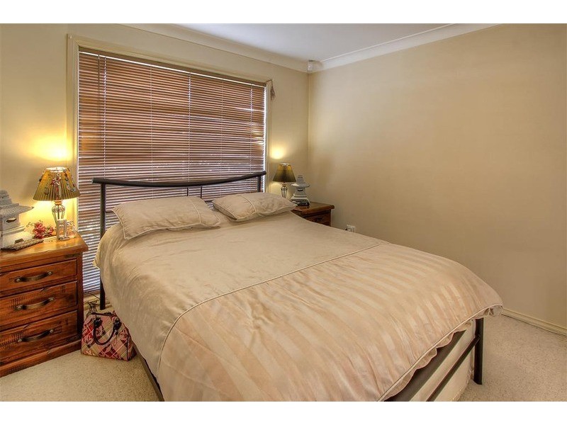 111 Balleroo Crescent, Glenfield Park NSW 2650