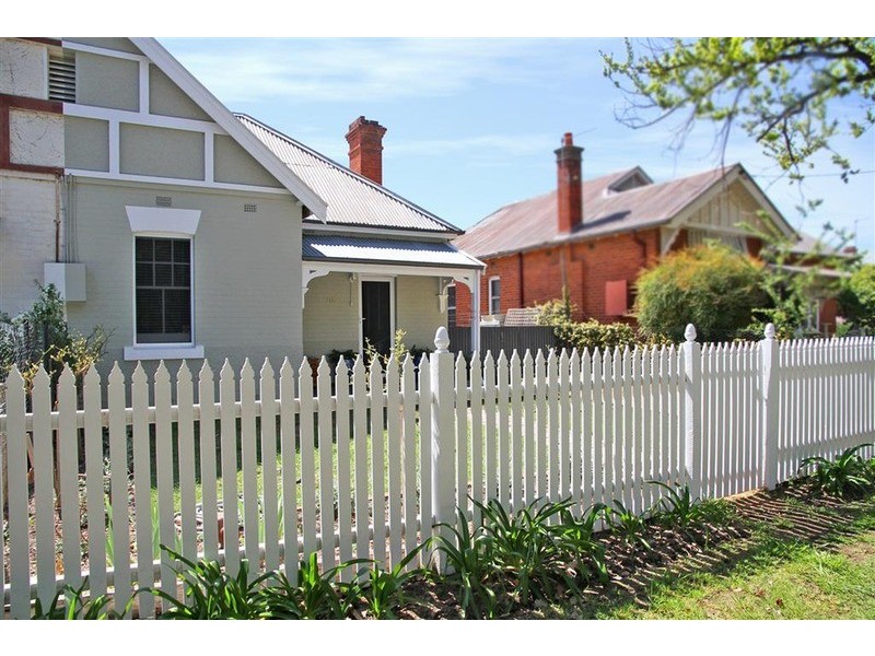 107 Tompson Street, Wagga Wagga NSW 2650