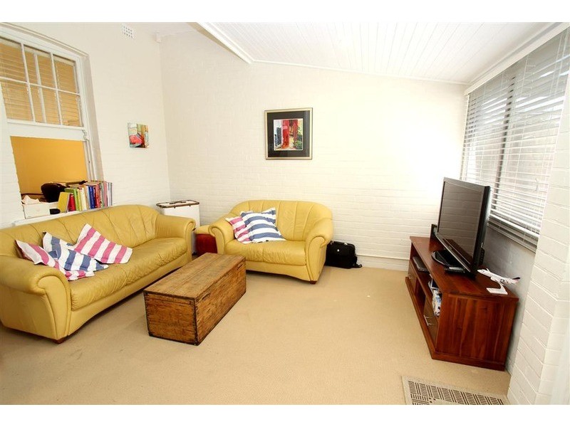 107 Tompson Street, Wagga Wagga NSW 2650