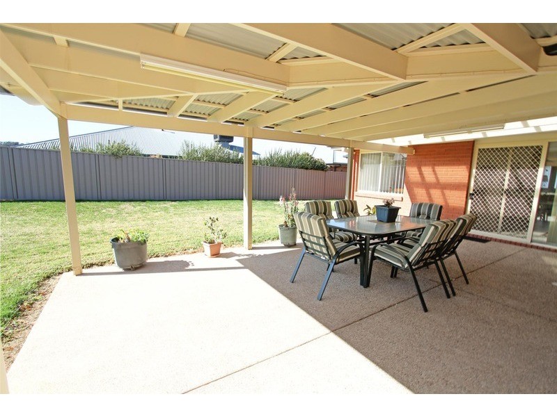 26 Fitzroy  Street, Tatton NSW 2650