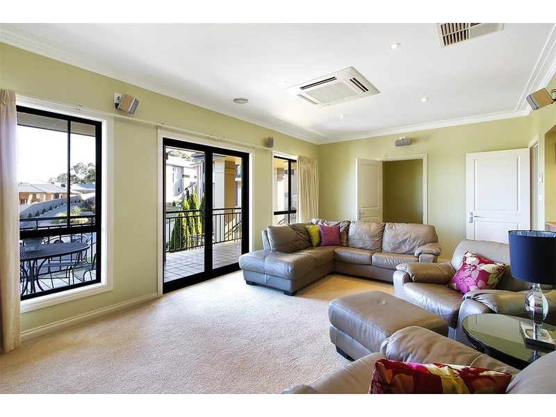 4  Wombeyan Place, Tatton NSW 2650