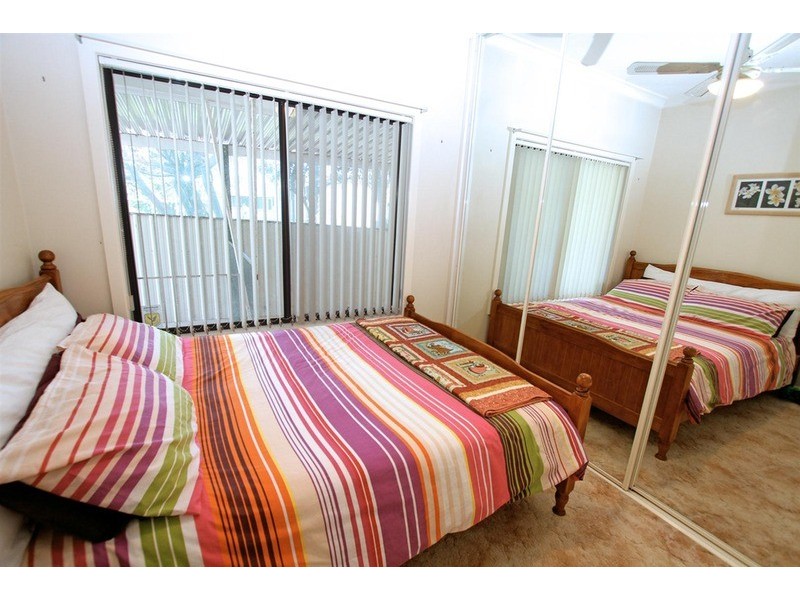 2  Huthwaite  Street, Mount Austin NSW 2650