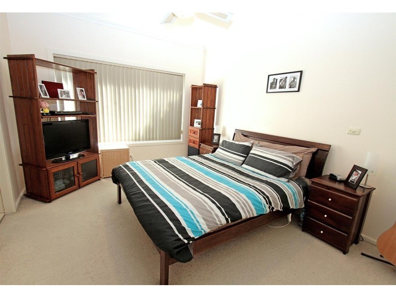 2  Huthwaite  Street, Mount Austin NSW 2650