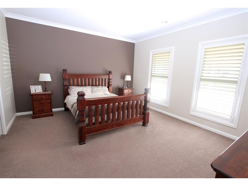 2 Hammersley  Street, Tatton NSW 2650