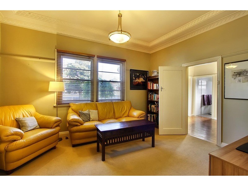 43 Urana Street, Turvey Park NSW 2650