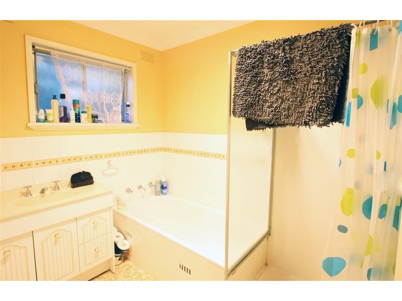 8 Thomas  Street, Wagga Wagga NSW 2650