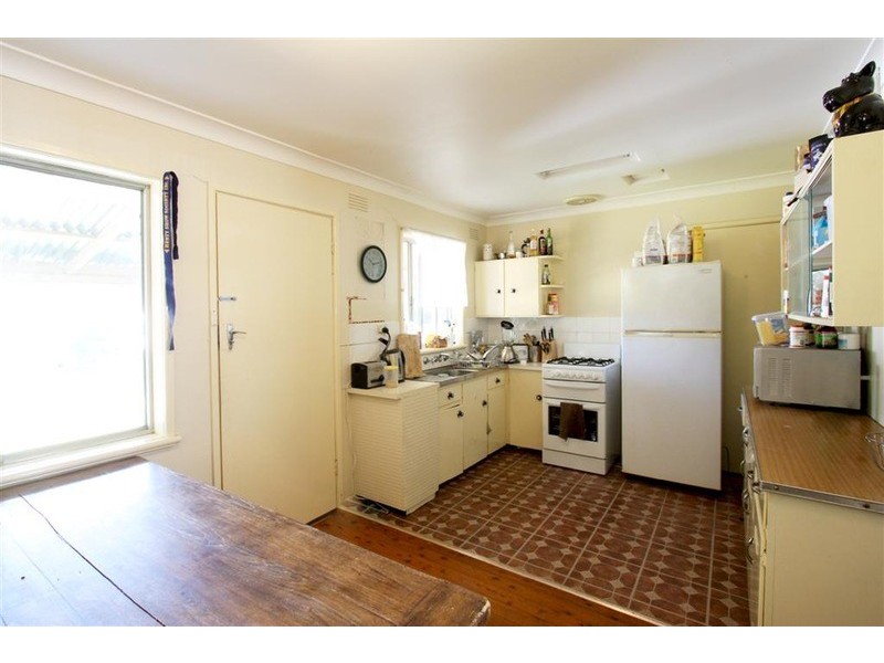 8 Thomas  Street, Wagga Wagga NSW 2650