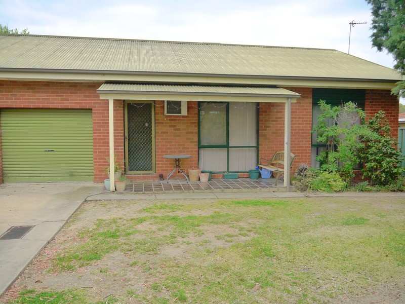 1/6 Borneo Crescent, Wagga Wagga NSW 2650