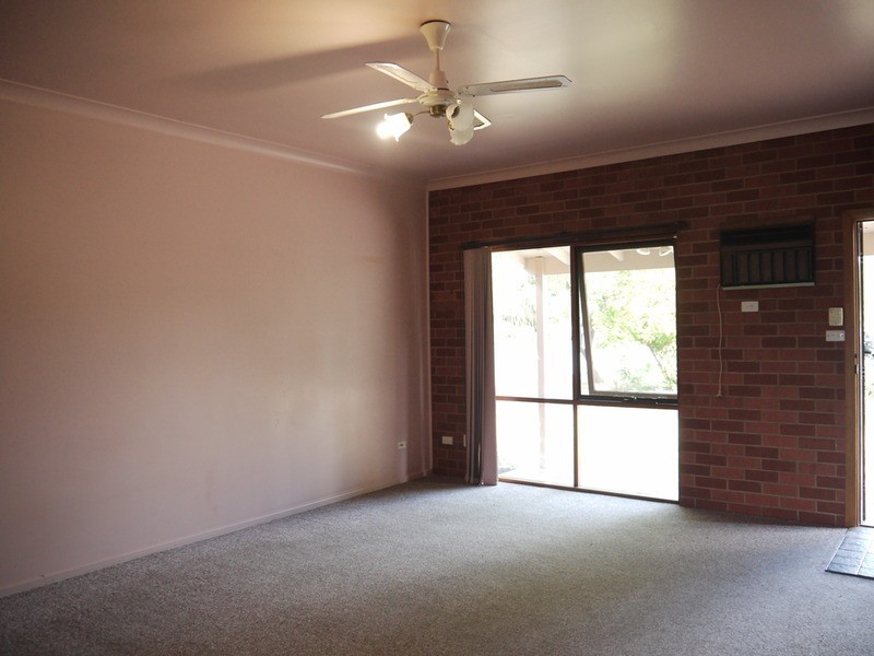1/6 Borneo Crescent, Wagga Wagga NSW 2650