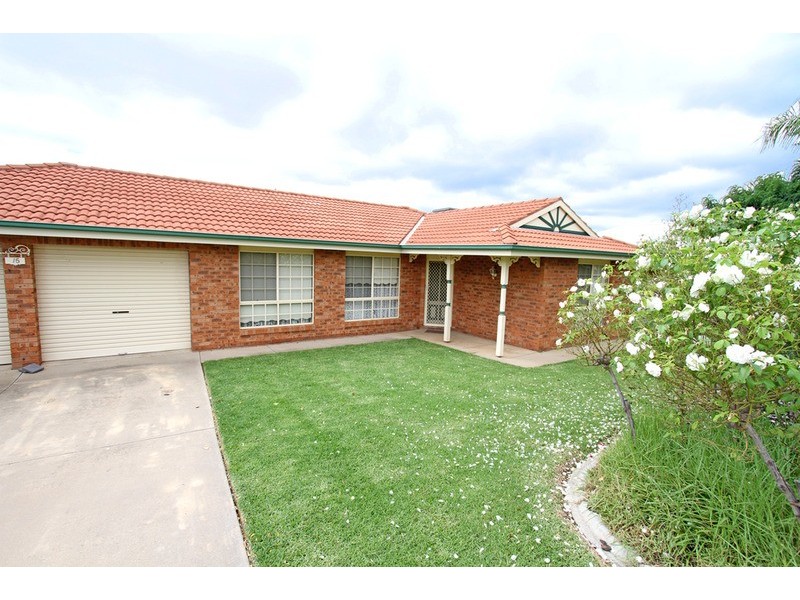 15 Kimberley Drive, Tatton NSW 2650