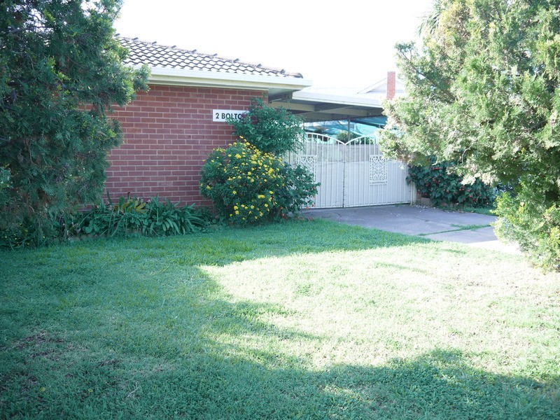 2 Bolton Street, Wagga Wagga NSW 2650