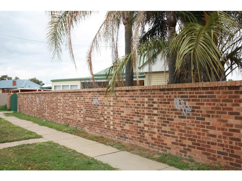 70  Travers Street, Wagga Wagga NSW 2650