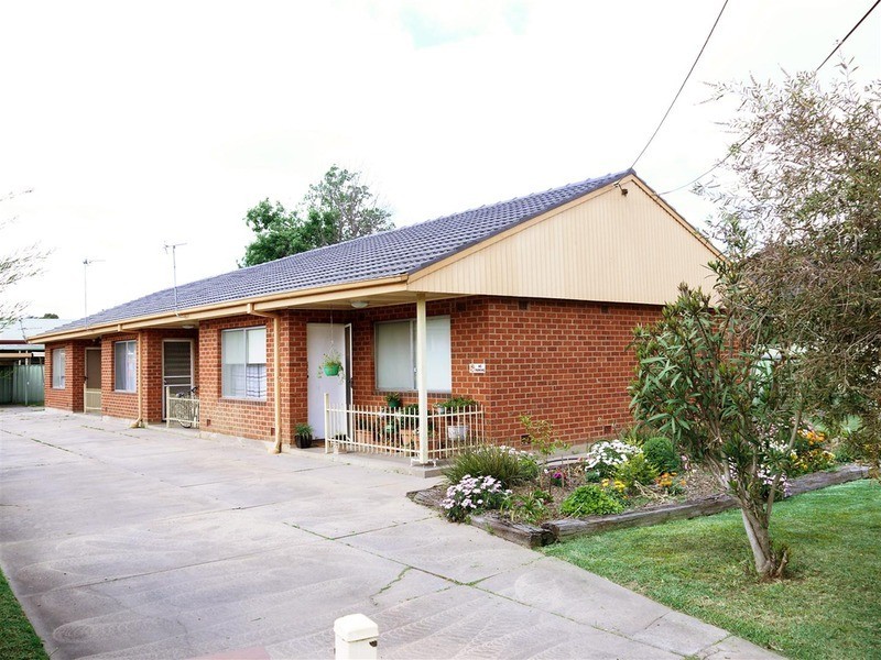2/28 Higgins  Avenue, Wagga Wagga NSW 2650