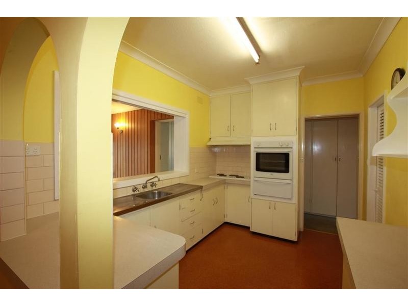55 Raye Street, Tolland NSW 2650