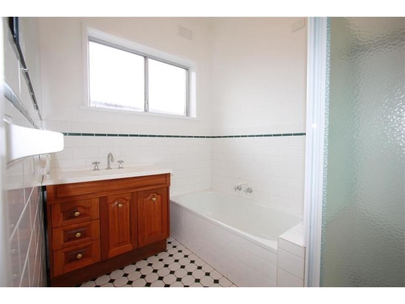 55 Raye Street, Tolland NSW 2650