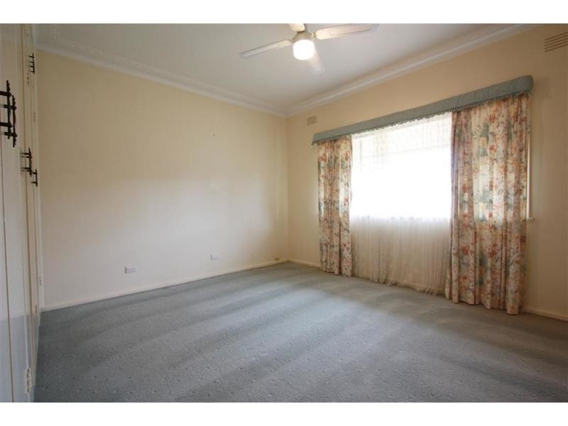 55 Raye Street, Tolland NSW 2650