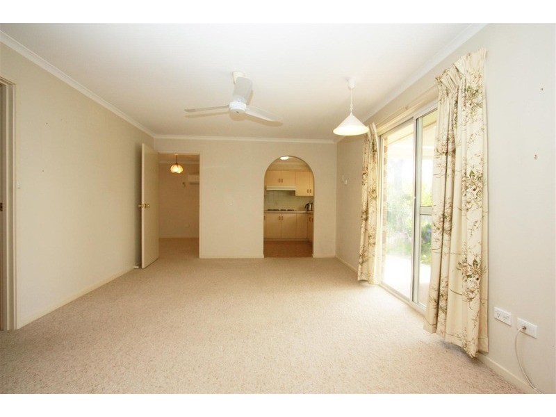 31  Gardenia Avenue, Lake Albert NSW 2650