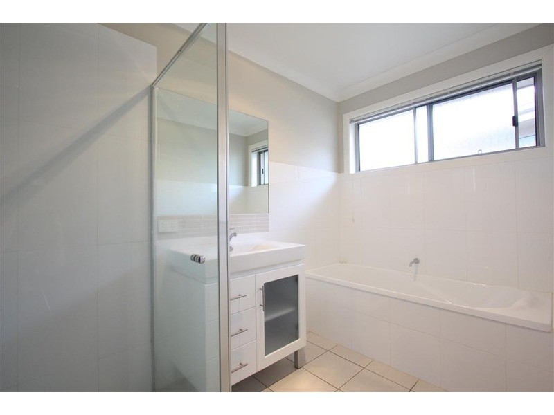 31 Woomera Place, Glenfield Park NSW 2650