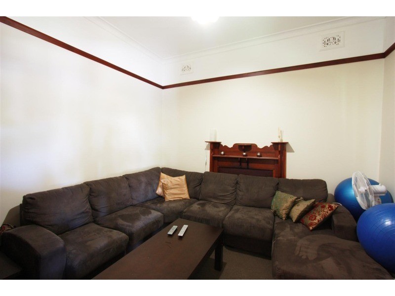 85 Crampton Street, Wagga Wagga NSW 2650