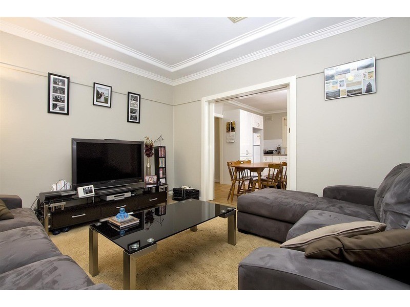 13 Urana Street, Turvey Park NSW 2650