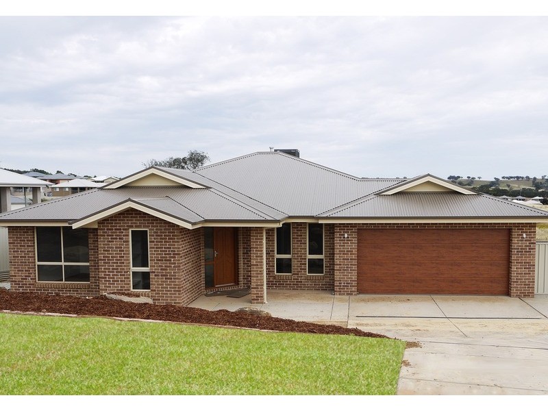 148 Brooklyn Drive, Wagga Wagga NSW 2650