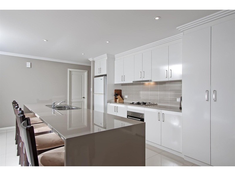 7 Warambee Street, Glenfield Park NSW 2650