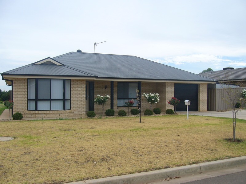 12 Apprentice Avenue, Wagga Wagga NSW 2650