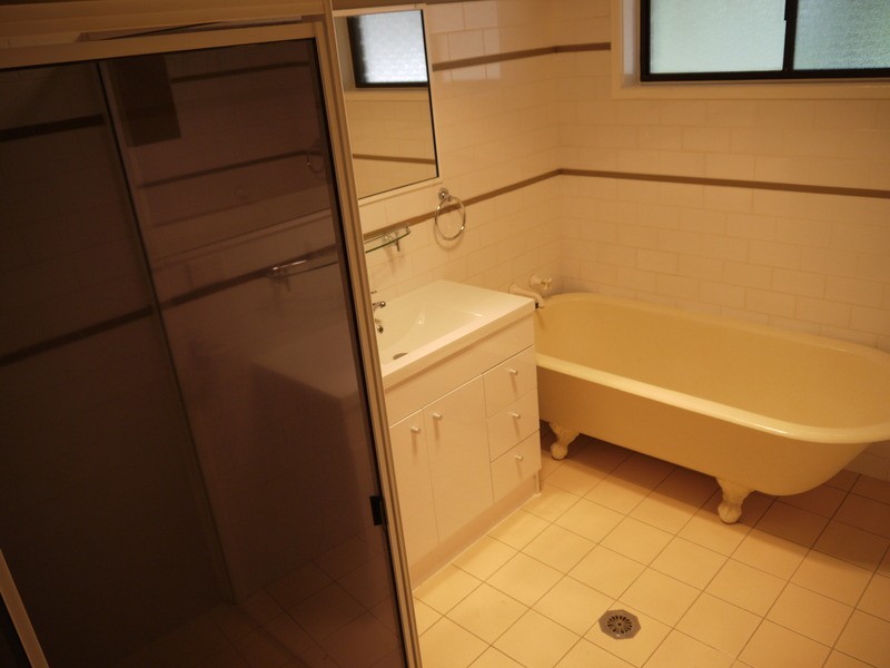 42 Undurra  Drive, Glenfield Park NSW 2650