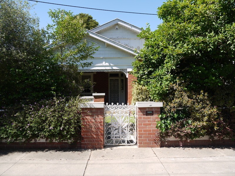 34 The Esplanade, Wagga Wagga NSW 2650