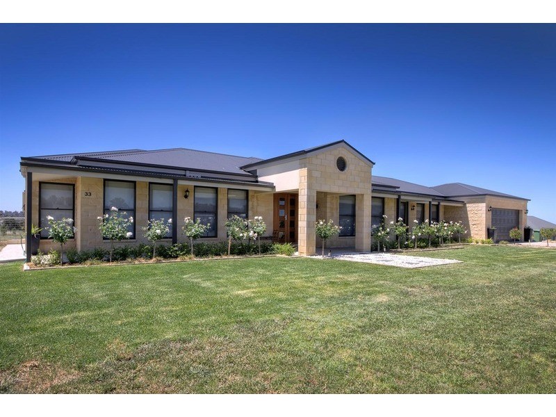 33  Willow Tree Place, Springvale NSW 2650